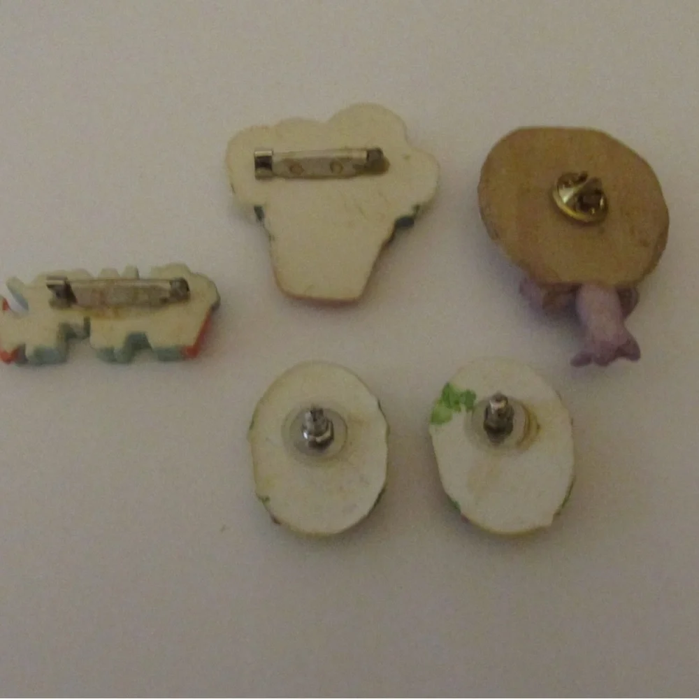 Easter and Spring Lot Decorative Resin Pins & Earring Pair Jewelry Items